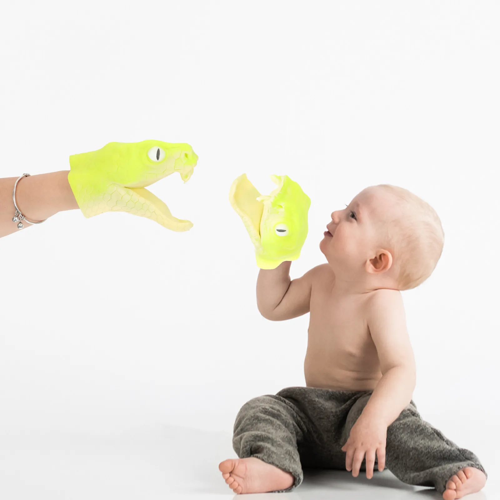 Lifelike Articulated Eye Snake Finger Puppet for Children Story Time Learning Activity Birthday Gift Decorative
Lifelike Articulated Eye Snake Finger Puppet for Children Story Time Learning Activity Birthday Gift Decorative