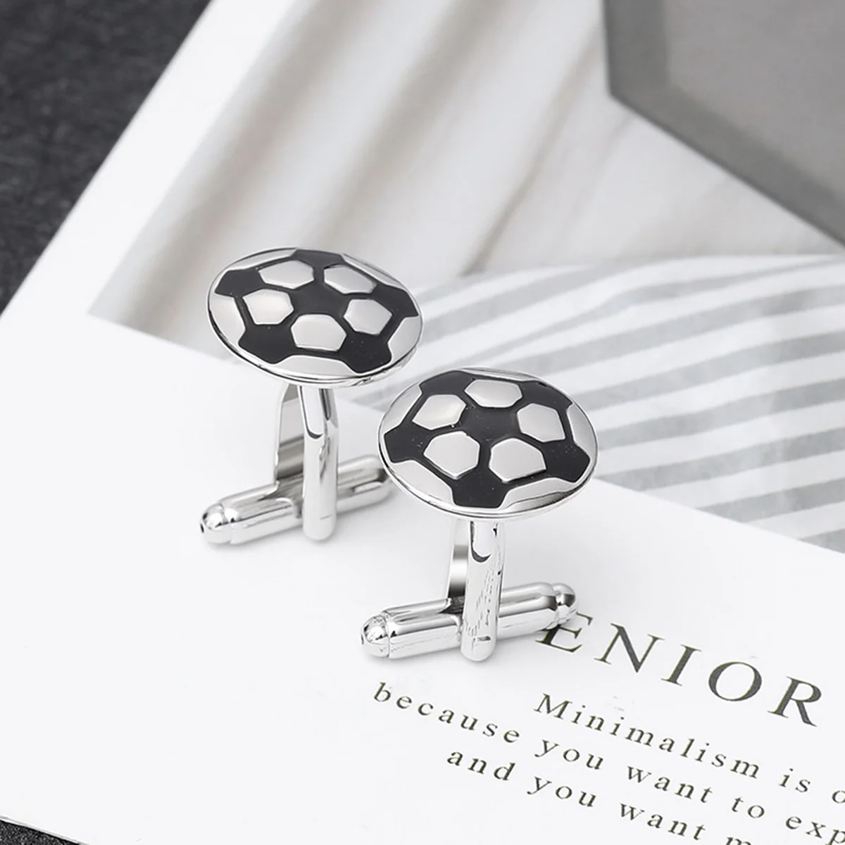 1Pair Football Cufflinks Silver Tone Elegant Sporty Style Men Accessories Business Party Wear Football Cufflink
1Pair Football Cufflinks Silver Tone Elegant Sporty Style Men Accessories Business Party Wear Football Cufflink