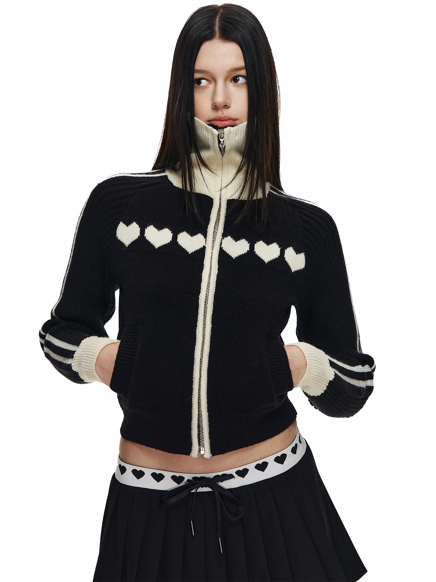 NECY Original Love Heart Pattern Short Zipper Neck Knitted Cardigan Women's Spring Fashion Cleanfit Standard Size Long Sleeve
NECY Original Love Heart Pattern Short Zipper Neck Knitted Cardigan Women's Spring Fashion Cleanfit Standard Size Long Sleeve
