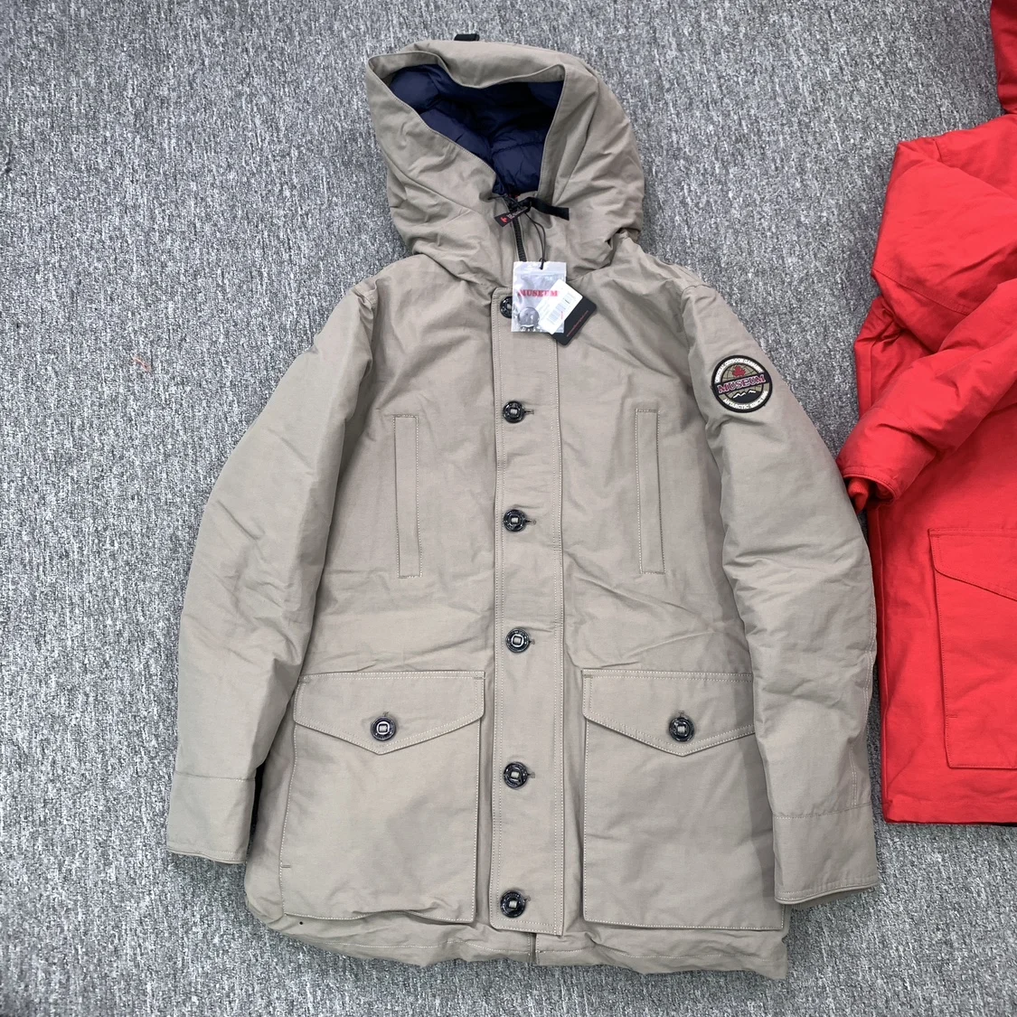 High-End Men's Mid-Length Parka Coat Heavy-Du Outdoor Warm Windproof Snowproof Winter Cotton Jaet Thiened
High-End Men's Mid-Length Parka Coat Heavy-Du Outdoor Warm Windproof Snowproof Winter Cotton Jaet Thiened