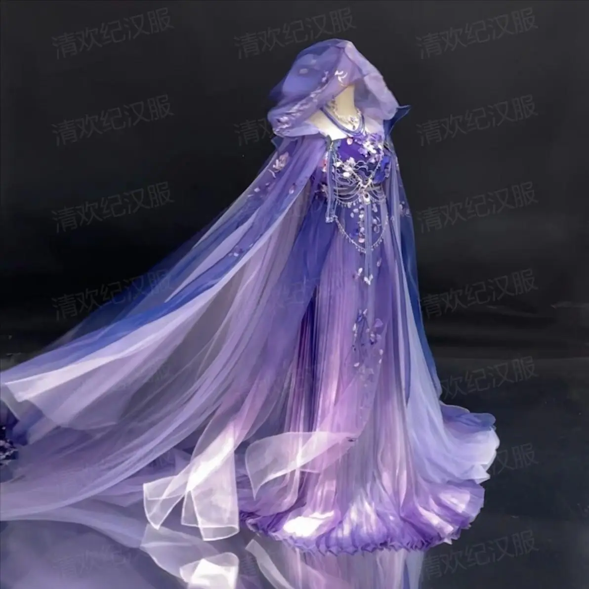 Скриня ханьфу, южные и северные династии, машинная вышивка с большими рукавами, улучшенный костюм с юбкой Cheoko, древний китайский костюм
Скриня ханьфу, южные и северные династии, машинная вышивка с большими рукавами, улучшенный костюм с юбкой Cheoko, древний китайский костюм