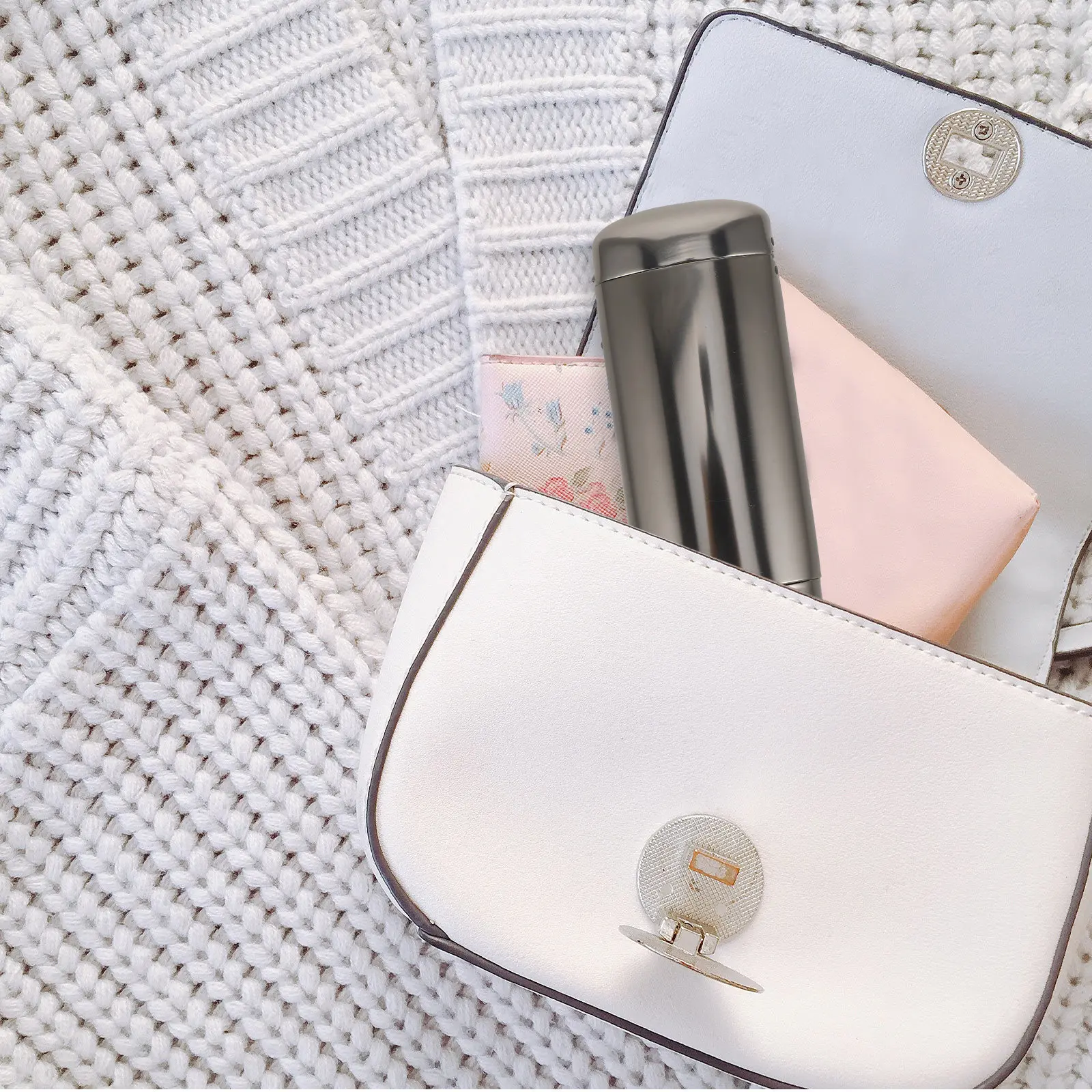 Тонкий жесткий футляр для очков из алюминия, ударопрочный дорожный органайзер для солнцезащитных очков и защитных очков, для безопасного хранения
Тонкий жесткий футляр для очков из алюминия, ударопрочный дорожный органайзер для солнцезащитных очков и защитных очков, для безопасного хранения