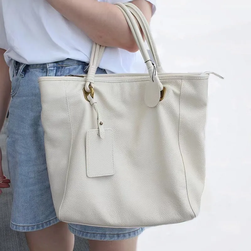Big Capacity Tote Bags For Women Trend 2024 New Ladies Soft Leather Handbag Genuine Leather Work Portable Shoulder Crossbody Bag
Big Capacity Tote Bags For Women Trend 2024 New Ladies Soft Leather Handbag Genuine Leather Work Portable Shoulder Crossbody Bag