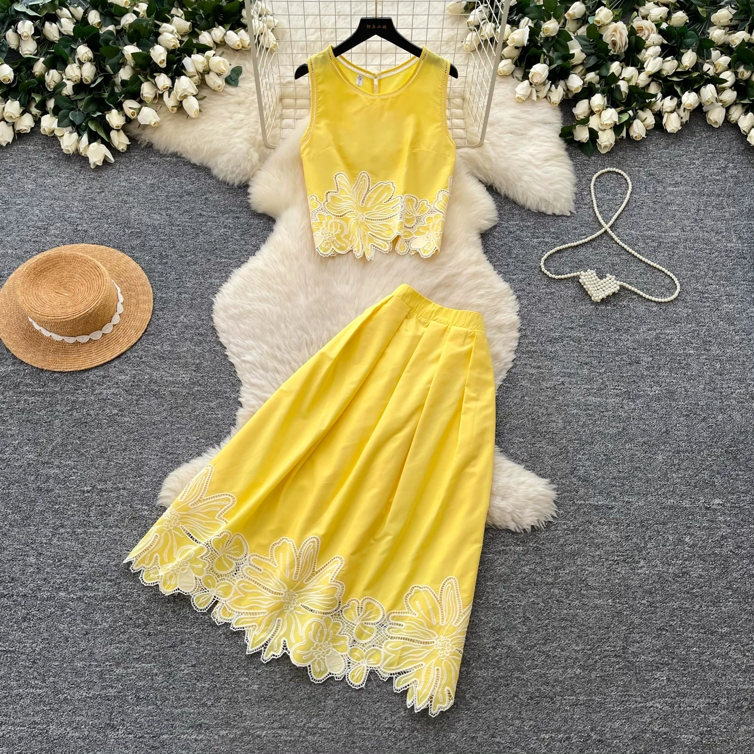 Women's Elegant Embroidery Two Piece Set Hollow out Crochet Crop Top with A-Line Midi Skirt Sexy 2-Piece Outfit Lace Long Dress
Women's Elegant Embroidery Two Piece Set Hollow out Crochet Crop Top with A-Line Midi Skirt Sexy 2-Piece Outfit Lace Long Dress