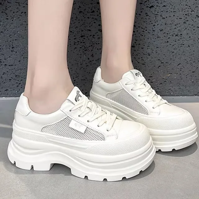 Women's Sporty Mesh Lined Genuine Leather Low Top Sneakers Breathable Comfortable Thick Bottom Fashionable Casual Shoes
Women's Sporty Mesh Lined Genuine Leather Low Top Sneakers Breathable Comfortable Thick Bottom Fashionable Casual Shoes