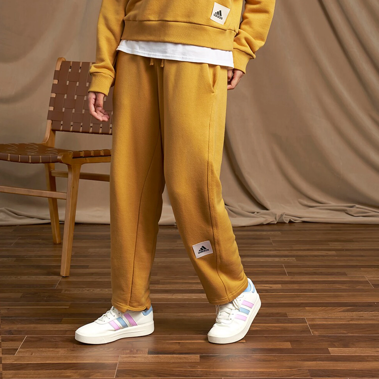 Adidas genuine 2023 New Women's Knit Loose-fit Casual Sport Pants IA3001
Adidas genuine 2023 New Women's Knit Loose-fit Casual Sport Pants IA3001