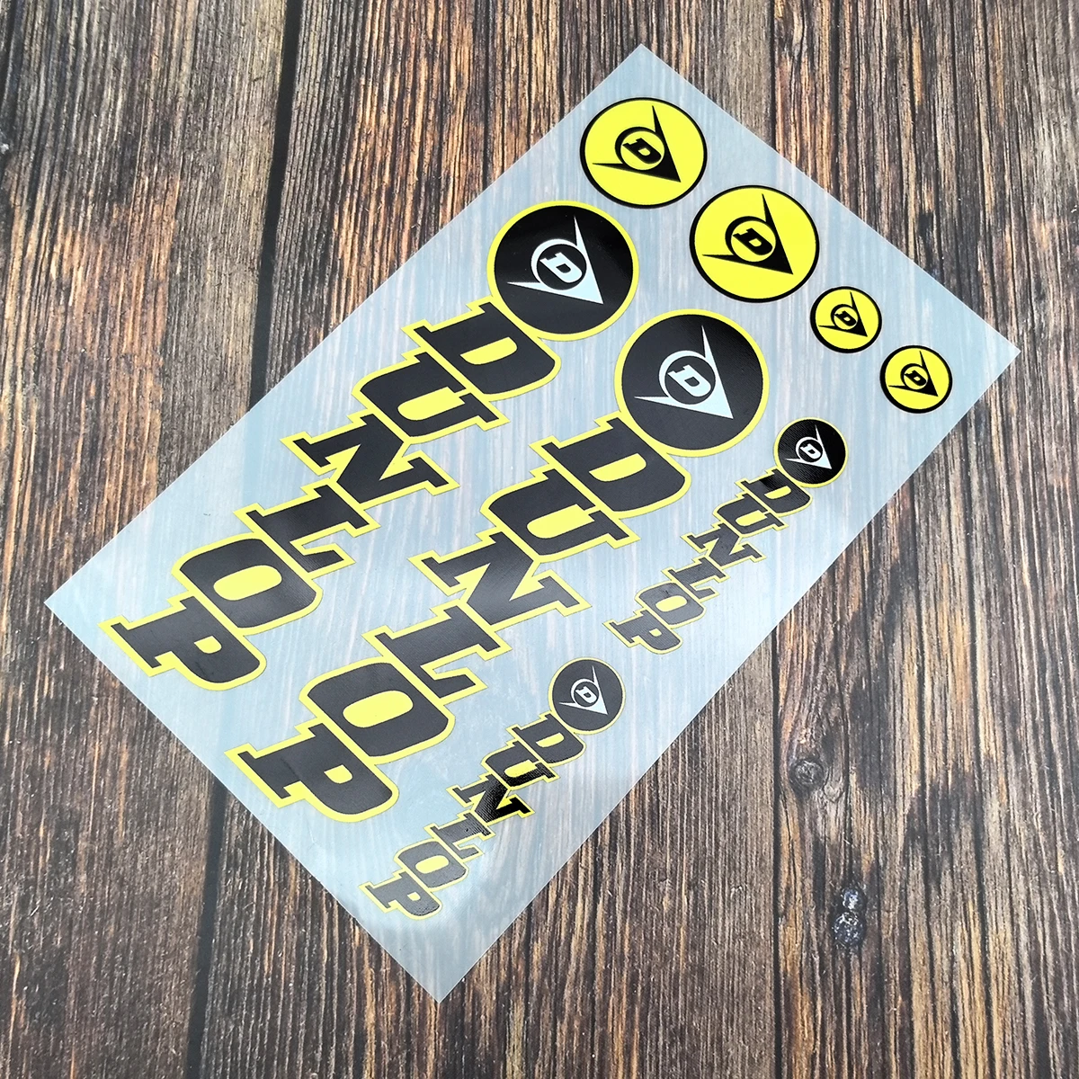 8 шт. Dunlop гоночные наклейки на мотоцикл велосипедная вилка виниловая наклейка автомобиль грузовик бампер окно наклейка аксессуары для мотоциклов
8 шт. Dunlop гоночные наклейки на мотоцикл велосипедная вилка виниловая наклейка автомобиль грузовик бампер окно наклейка аксессуары для мотоциклов