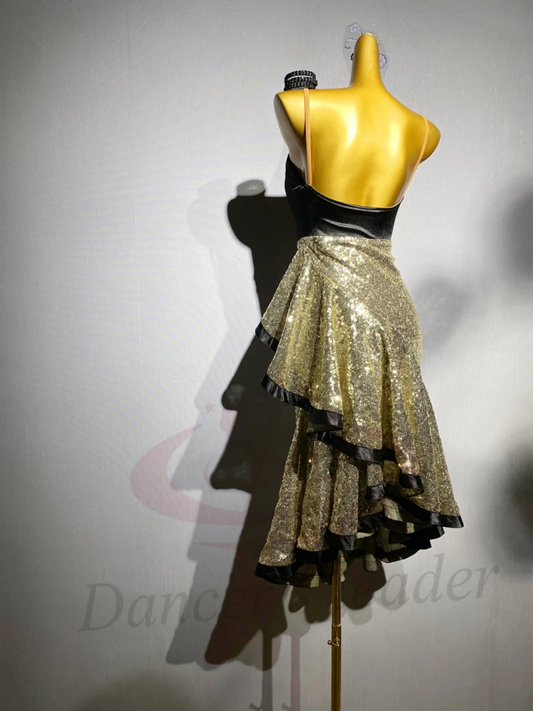 Латинская танцовщица для взрослых и детей, элитное индивидуальное легкое роскошное платье в стиле блесток, танго, самба, AB, каменное платье для выступлений
Латинская танцовщица для взрослых и детей, элитное индивидуальное легкое роскошное платье в стиле блесток, танго, самба, AB, каменное платье для выступлений