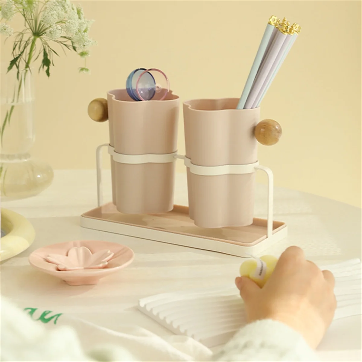 Высококачественный многофункциональный кронштейн для хранения палочек для еды, модная простая настенная трубка для хранения, прочный бытовой Stora 
Высококачественный многофункциональный кронштейн для хранения палочек для еды, модная простая настенная трубка для хранения, прочный бытовой Stora