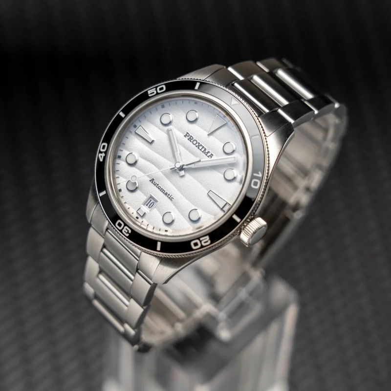 Proxima Men Diver Watch 39MM Automatic Mechanical Wristwatch 20ATM BGW9 Luminous Desert Texture Dial Sapphire PT5000 SW200
Proxima Men Diver Watch 39MM Automatic Mechanical Wristwatch 20ATM BGW9 Luminous Desert Texture Dial Sapphire PT5000 SW200