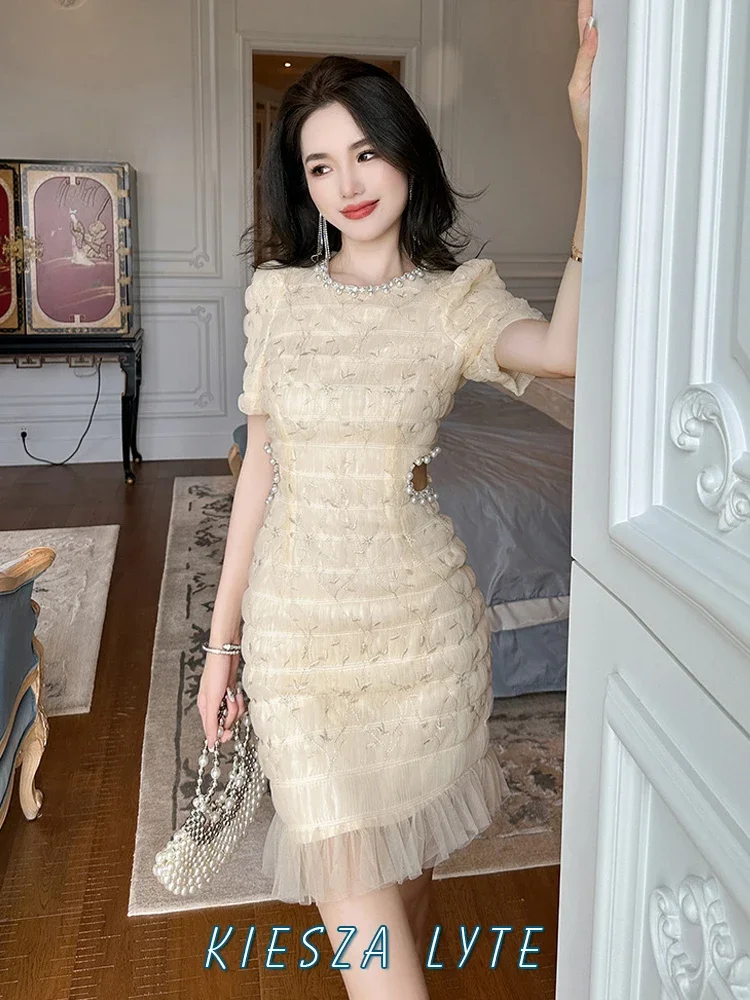 2024 New Summer Dress for Women Round Neck Diamond pearl Design Embroidery Mesh Ruffle Hollow out Sexy Dresses vestidos traf
2024 New Summer Dress for Women Round Neck Diamond pearl Design Embroidery Mesh Ruffle Hollow out Sexy Dresses vestidos traf