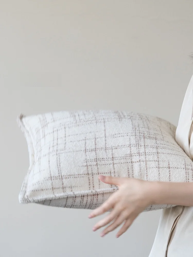 Modern Minimalist Cross-Woven Wool Pillow Cream Color for Living Room Bedroom Square Shape Sofa Bed Decorative Cushion
Modern Minimalist Cross-Woven Wool Pillow Cream Color for Living Room Bedroom Square Shape Sofa Bed Decorative Cushion