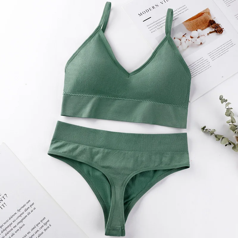 Seamless Track Top Underwear Set Women Deep V Comfort Wireless Gather Sexy Simple Female Lingerie Fitness Seamless Brassiere Set
Seamless Track Top Underwear Set Women Deep V Comfort Wireless Gather Sexy Simple Female Lingerie Fitness Seamless Brassiere Set