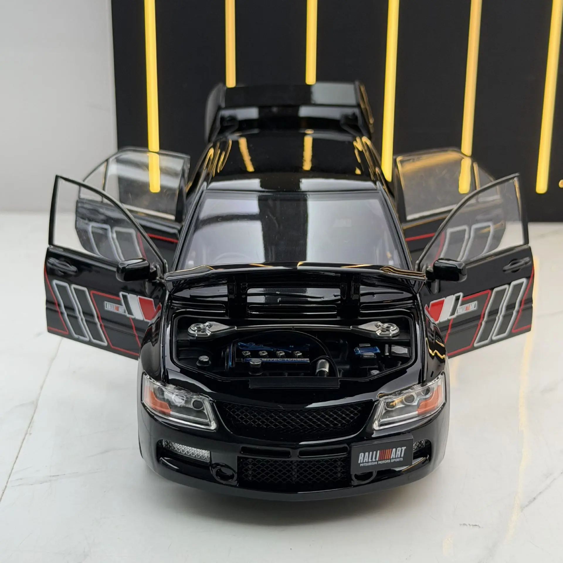 1:24 Lancer EVO IX EVO9 автомобиль из сплава, игрушечный автомобиль, металлическая коллекционная модель автомобиля, звуковые и световые игрушки для детей
1:24 Lancer EVO IX EVO9 автомобиль из сплава, игрушечный автомобиль, металлическая коллекционная модель автомобиля, звуковые и световые игрушки для детей