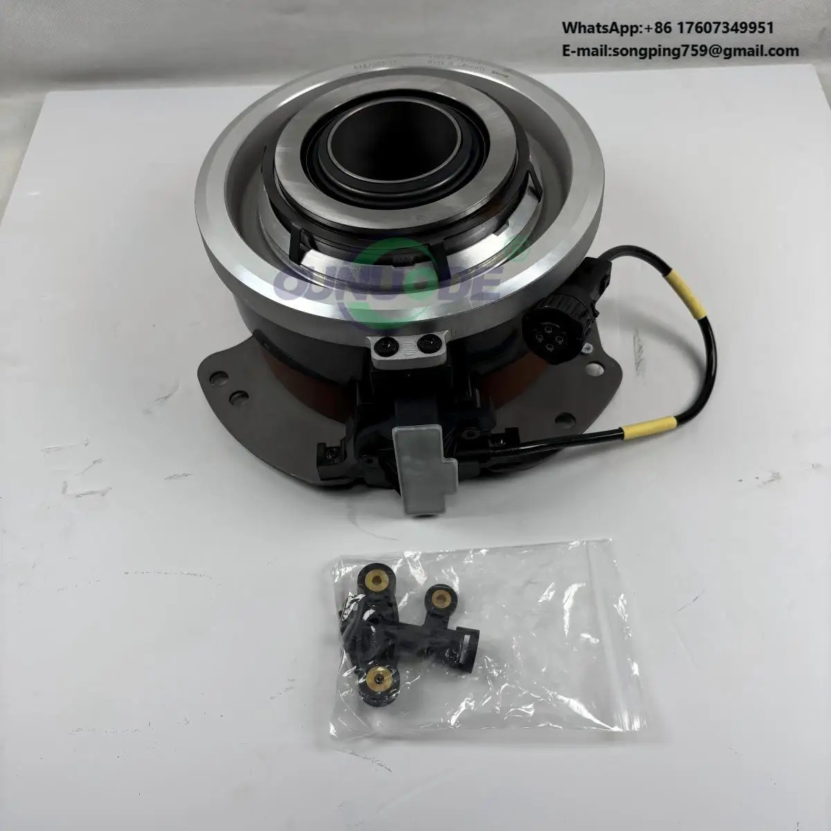 New Truck Spare Parts Clutch Releasing Bearing 21580956 6482000155 23417523 Concentric Pneumatic Clutch Actuator
New Truck Spare Parts Clutch Releasing Bearing 21580956 6482000155 23417523 Concentric Pneumatic Clutch Actuator