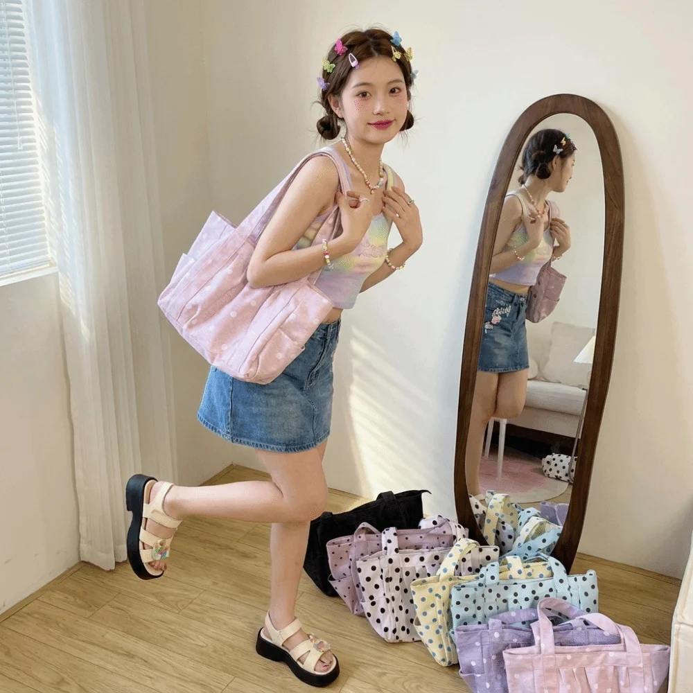 Cute Sweet Polka Dot Shoulder Bag Polyester Large Capacity Tote Bag Soft Lightweight Canvas Handbag Casual Use
Cute Sweet Polka Dot Shoulder Bag Polyester Large Capacity Tote Bag Soft Lightweight Canvas Handbag Casual Use