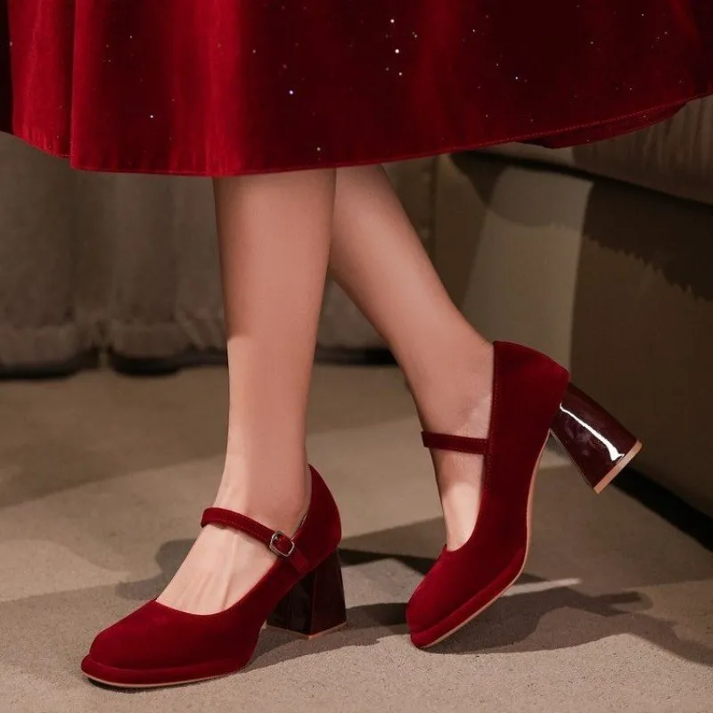 2026 High Heels Women's New Round Toe French One Buckle Platform Block Heel Single
2026 High Heels Women's New Round Toe French One Buckle Platform Block Heel Single