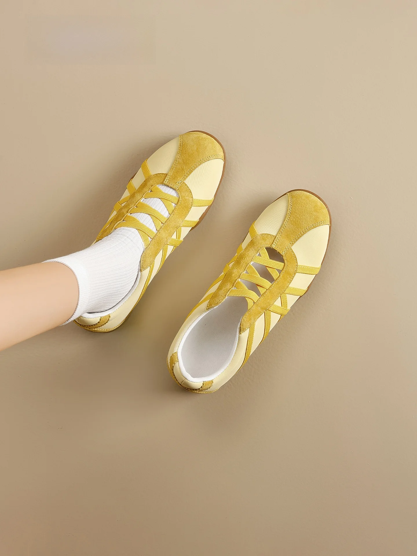 Agsdon Ballet Flat Shoes Women's Summer New Thick Bottom Sports Mary Jane Breathable Casual Single Shoes Fashionable Tennis S...
Agsdon Ballet Flat Shoes Women's Summer New Thick Bottom Sports Mary Jane Breathable Casual Single Shoes Fashionable Tennis S...