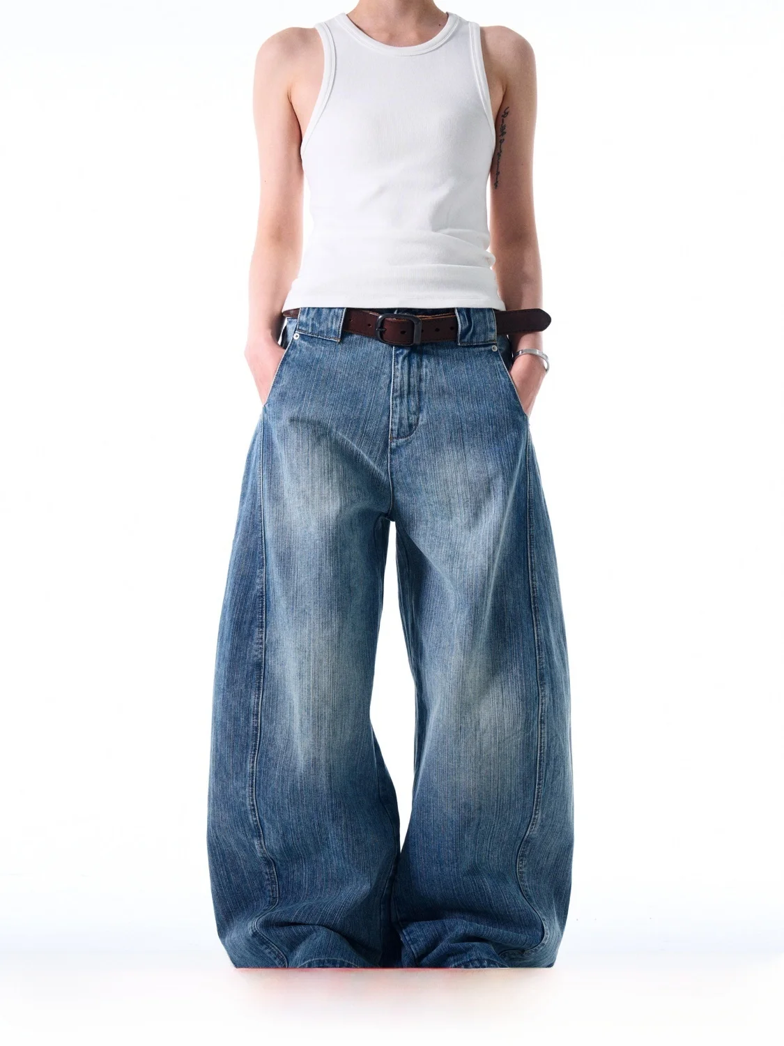 MADWITCH American Retro Bamboo Patterned Casual Washed Loose Men's Jeans Knife Relax Fit Long Trousers
MADWITCH American Retro Bamboo Patterned Casual Washed Loose Men's Jeans Knife Relax Fit Long Trousers