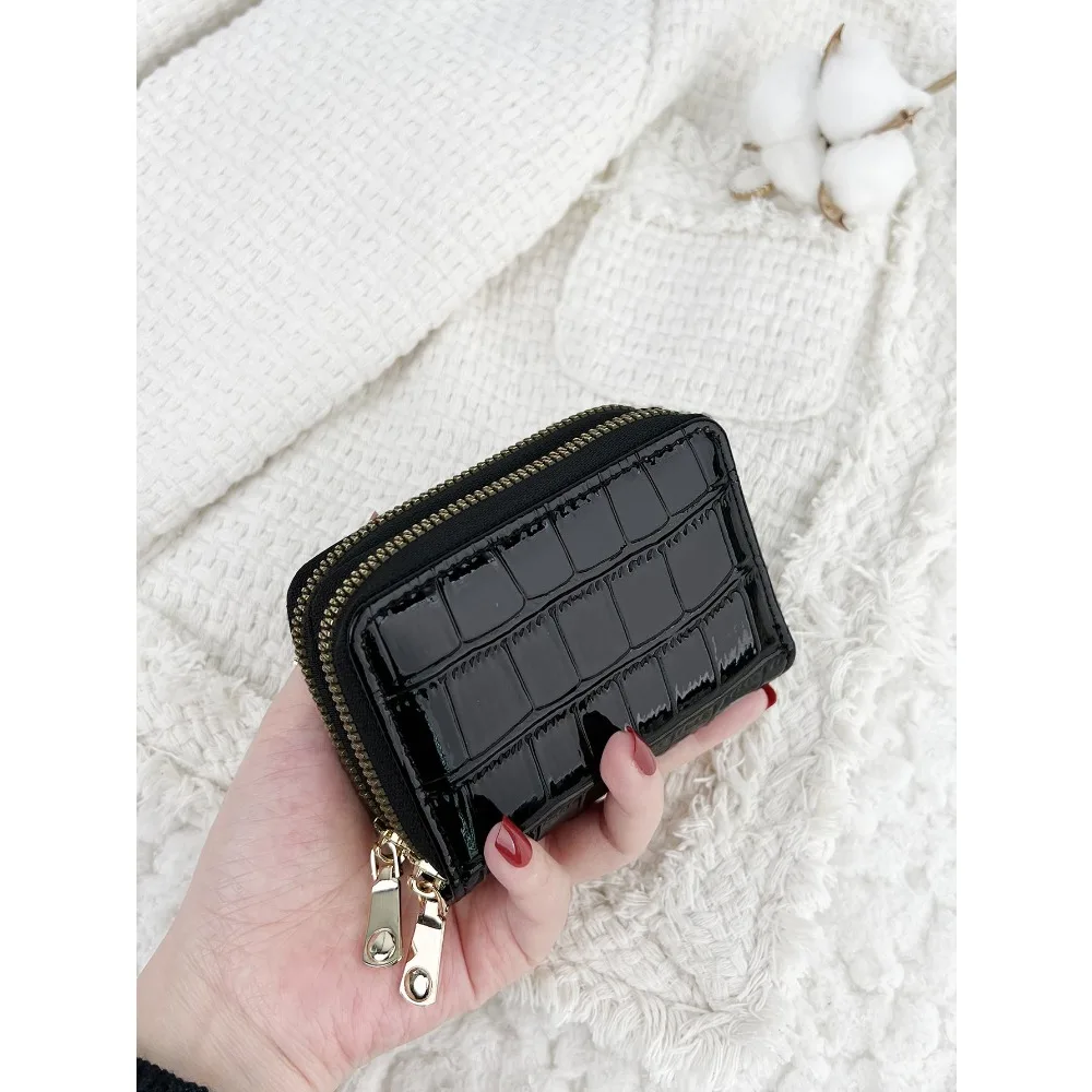 Double Layer Crocodile Pattern Accordion Style For Coins And Cards Lightweight Portable Card ID Card White-Collar Workers For Fe
Double Layer Crocodile Pattern Accordion Style For Coins And Cards Lightweight Portable Card ID Card White-Collar Workers For Fe