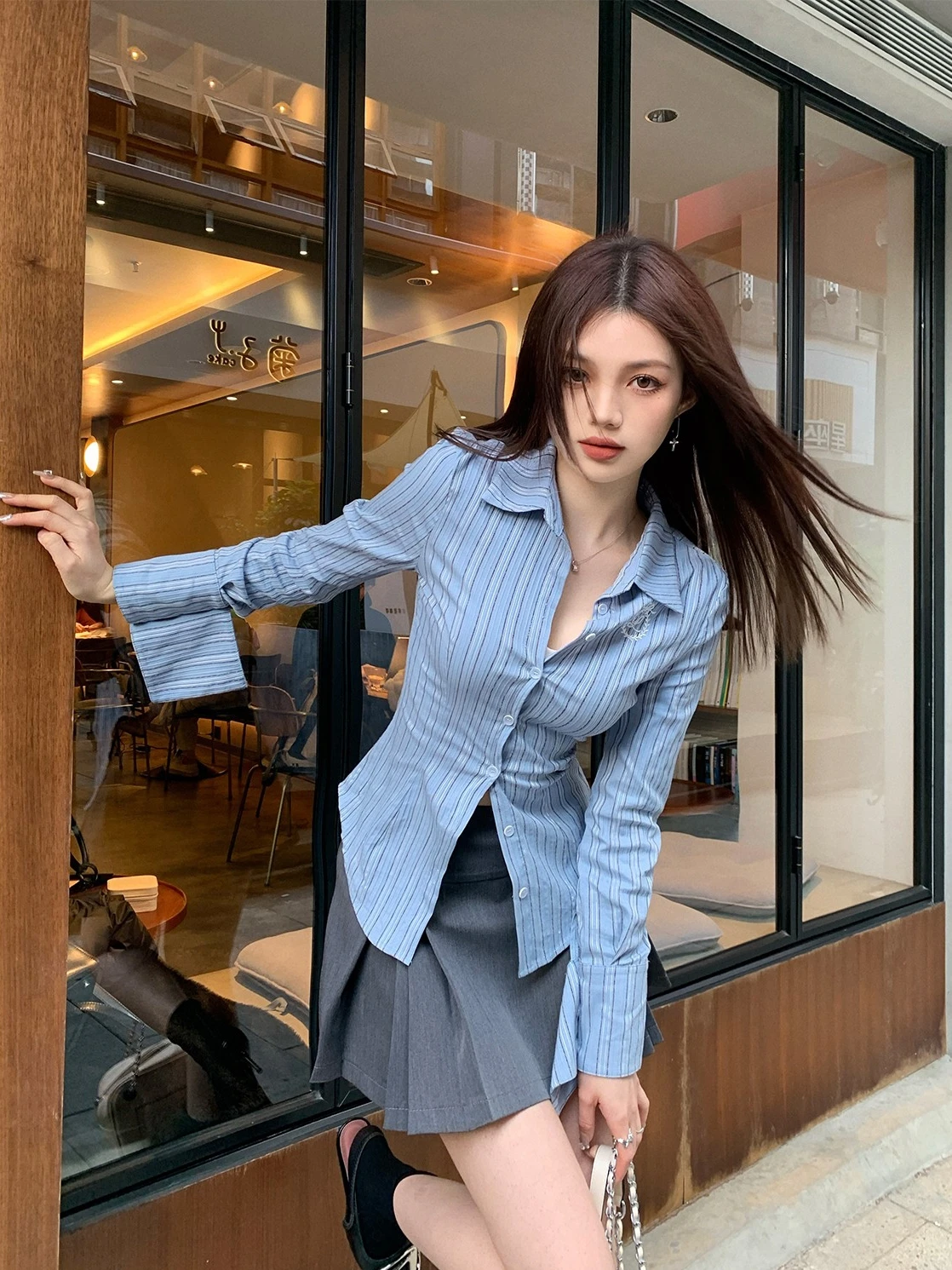 EU IIWAN, синий вертикальный полосатый облегающий женский модный сексуальный топ из смеси хлопка, длинный свеч V-Ne на пуговицах
EU IIWAN, синий вертикальный полосатый облегающий женский модный сексуальный топ из смеси хлопка, длинный свеч V-Ne на пуговицах