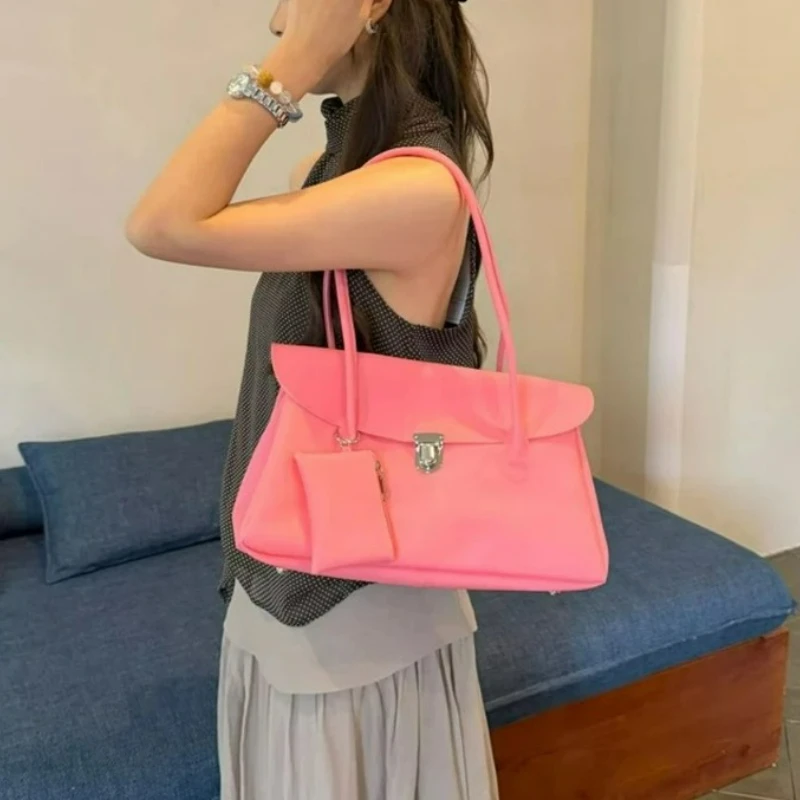 New Jelly Bag 2026 Cute Candy Color Fashion Portable Tote Shoulder Bags for Woman Lock Buckle Closure Large Capacity Women's Bag
New Jelly Bag 2026 Cute Candy Color Fashion Portable Tote Shoulder Bags for Woman Lock Buckle Closure Large Capacity Women's Bag