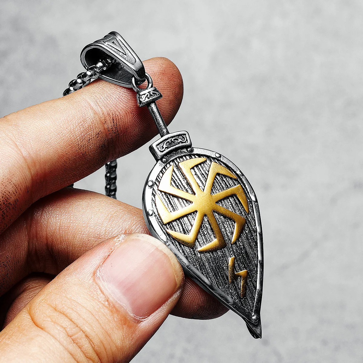 Viking Symbols Shield Men Necklace Stainless Steel Nordic Mythology Pendant Chain Punk Rock for Boyfriend Male Jewelry Best Gift
Viking Symbols Shield Men Necklace Stainless Steel Nordic Mythology Pendant Chain Punk Rock for Boyfriend Male Jewelry Best Gift