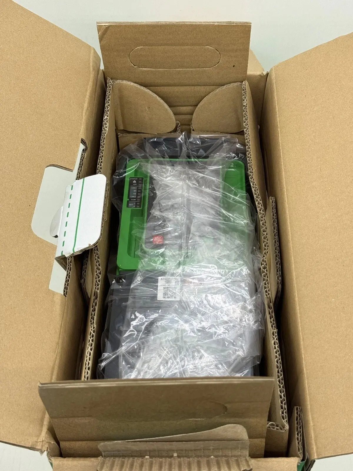 Совершенно новый ATV930U07M3 ATV930U15M3 ATV930U22M3 ATV930U30M3 ATV930U40M3 ATV930U55M3 ATV930U75M3 Гарантия один год
Совершенно новый ATV930U07M3 ATV930U15M3 ATV930U22M3 ATV930U30M3 ATV930U40M3 ATV930U55M3 ATV930U75M3 Гарантия один год