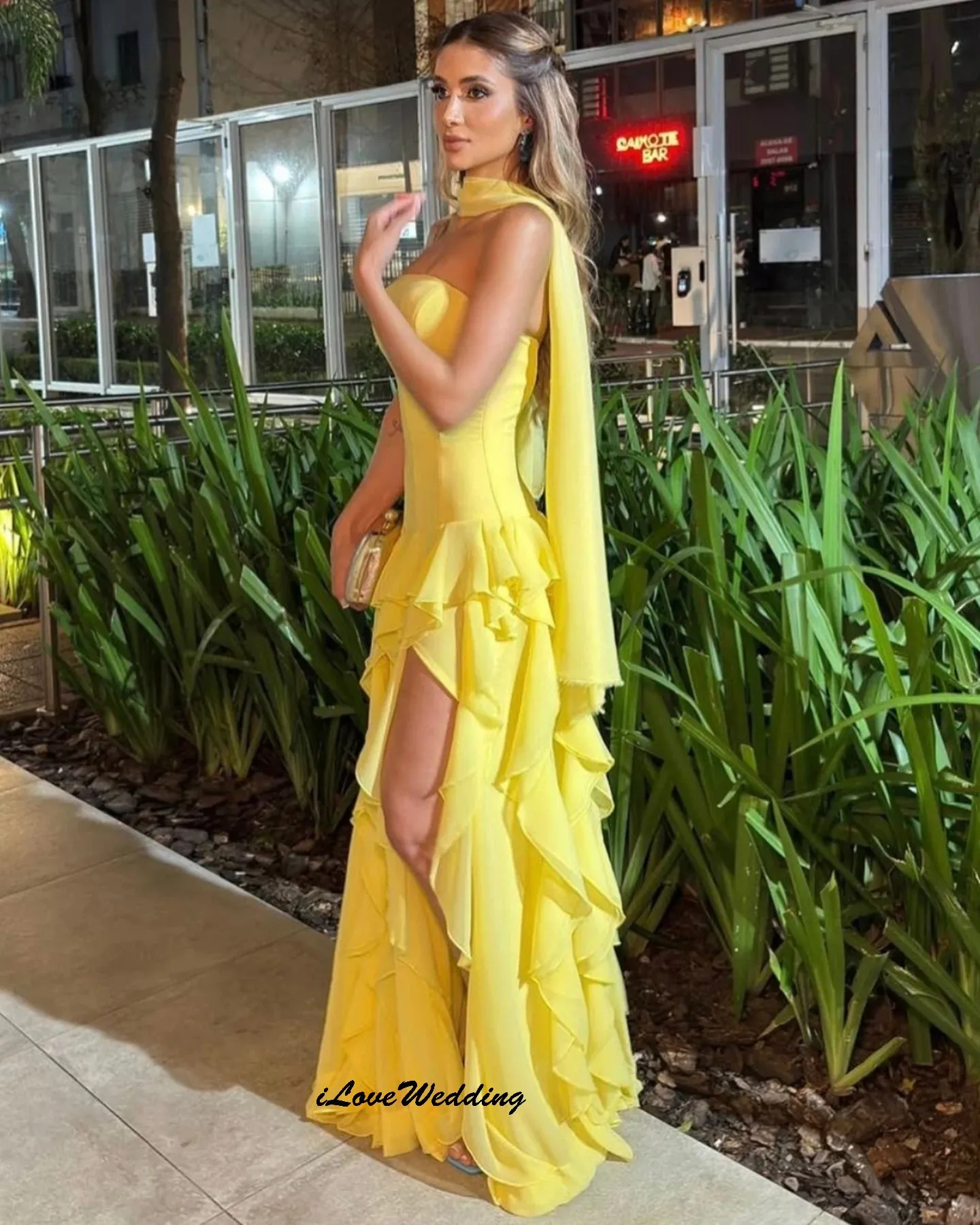 Yellow Strapless Prom Dresses Chiffon Ruffles Elegant Women Party Dress Formal Gowns For Owmen Ribbons Floor Length Customized
Yellow Strapless Prom Dresses Chiffon Ruffles Elegant Women Party Dress Formal Gowns For Owmen Ribbons Floor Length Customized