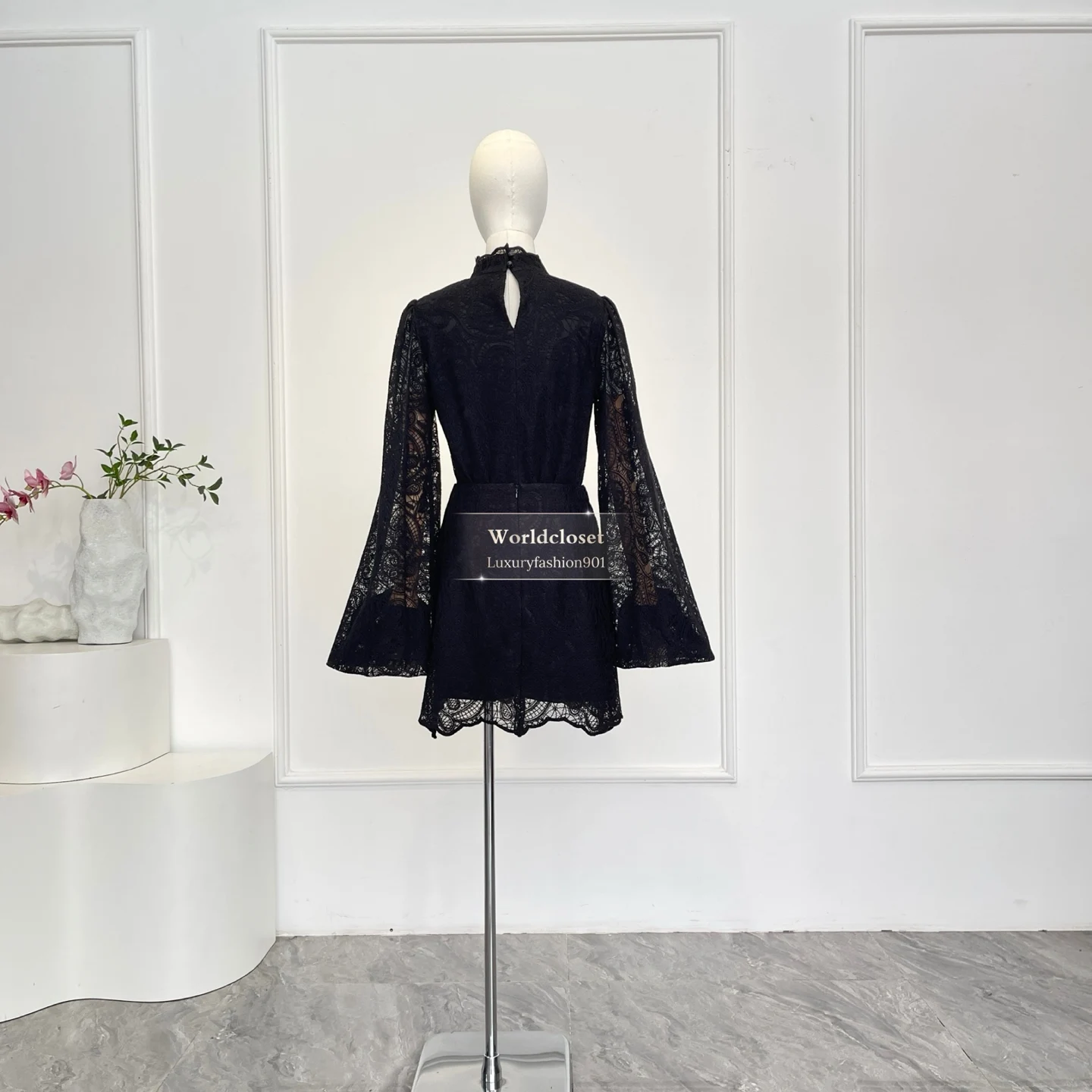 High Quality Elegant Black Lace High Neck Sheer Bell Sleeve Blouse Top and Scalloped Hem Mini Skirt Set for Women
High Quality Elegant Black Lace High Neck Sheer Bell Sleeve Blouse Top and Scalloped Hem Mini Skirt Set for Women