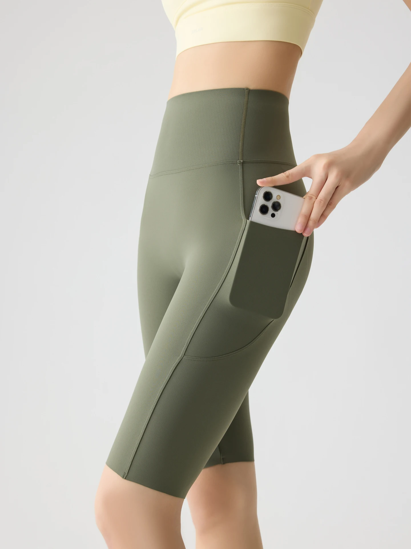 een Ice Silk брюки для йоги пять четвертей с высокой талией, тонкая модель для езды на велосипеде, летняя уличная одежда, ковчег для подтяжки ягодиц с контролем живота
een Ice Silk брюки для йоги пять четвертей с высокой талией, тонкая модель для езды на велосипеде, летняя уличная одежда, ковчег для подтяжки ягодиц с контролем живота