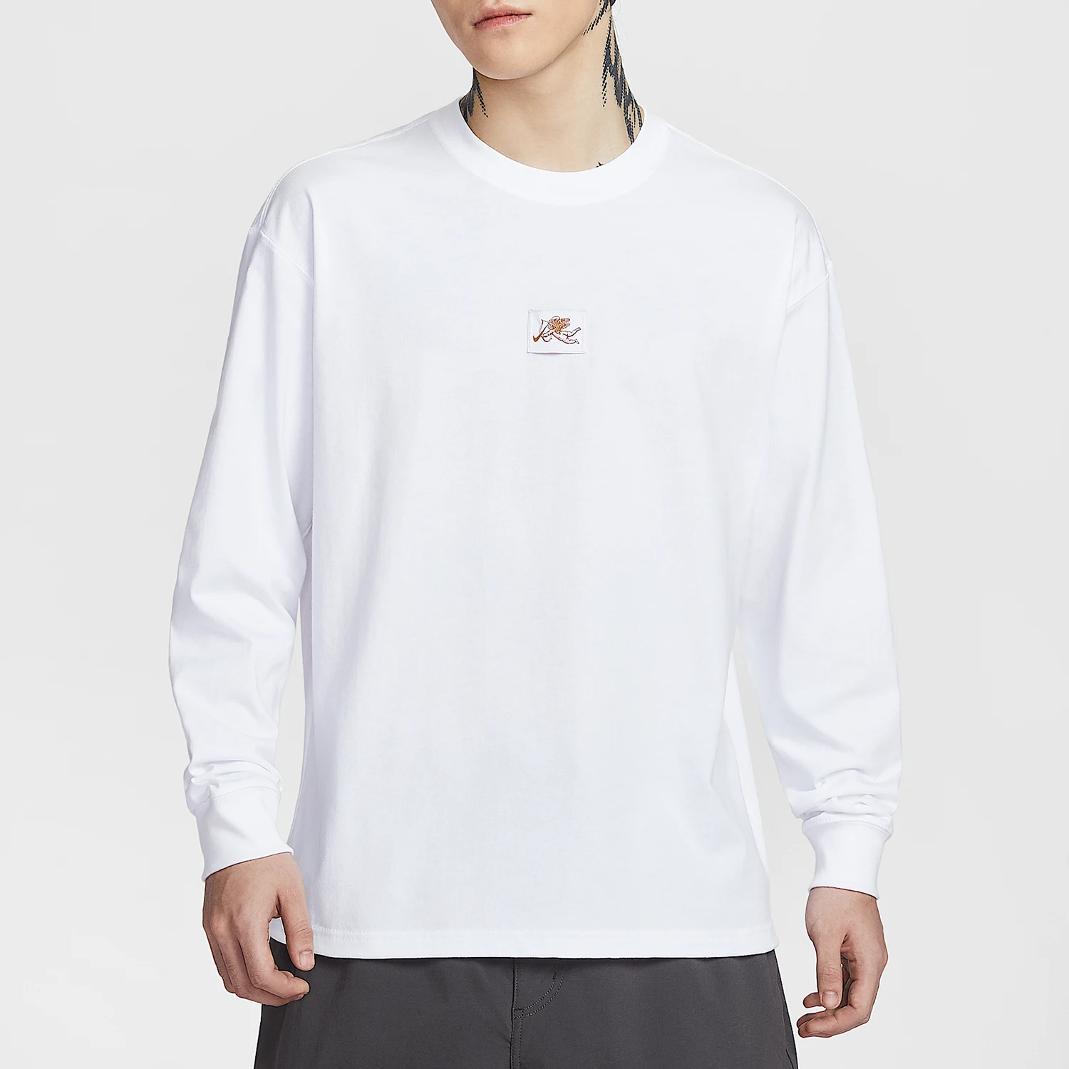 Nike genuine men's simple printed skin friendly knitted long sleeved T-shirt IO9761-100
Nike genuine men's simple printed skin friendly knitted long sleeved T-shirt IO9761-100