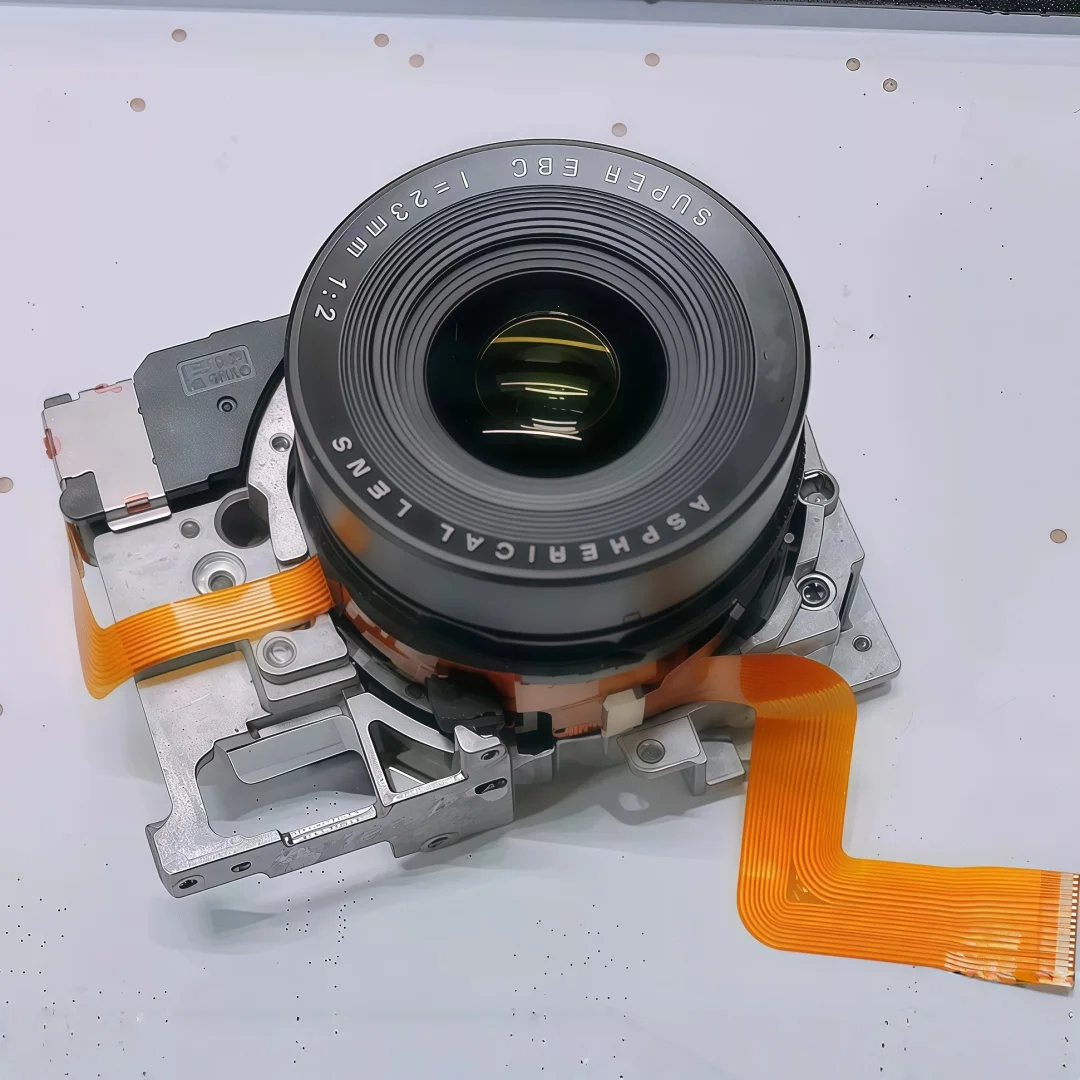 Genuine Lens Unit Assembly Without CMOS Image Sensor Repair Replacement Part for Fujifilm X100 X100S X100T X100F Fixed Lens
Genuine Lens Unit Assembly Without CMOS Image Sensor Repair Replacement Part for Fujifilm X100 X100S X100T X100F Fixed Lens