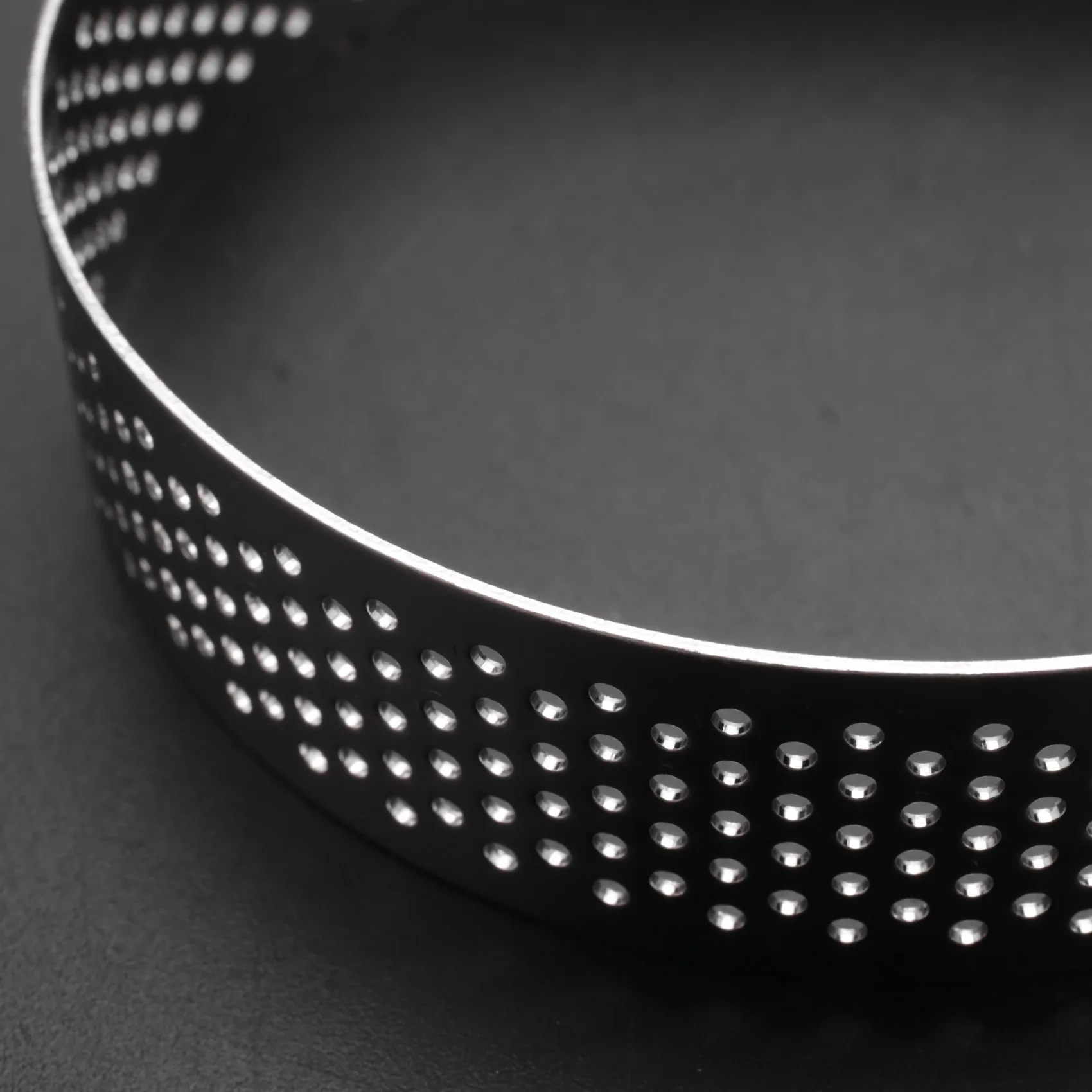 AB42-6X Circular Stainless Steel Porous Tart Ring Bottom Tower Pie Cake Mould Baking Perforated Cake Mousse Ring, 8Cm
AB42-6X Circular Stainless Steel Porous Tart Ring Bottom Tower Pie Cake Mould Baking Perforated Cake Mousse Ring, 8Cm