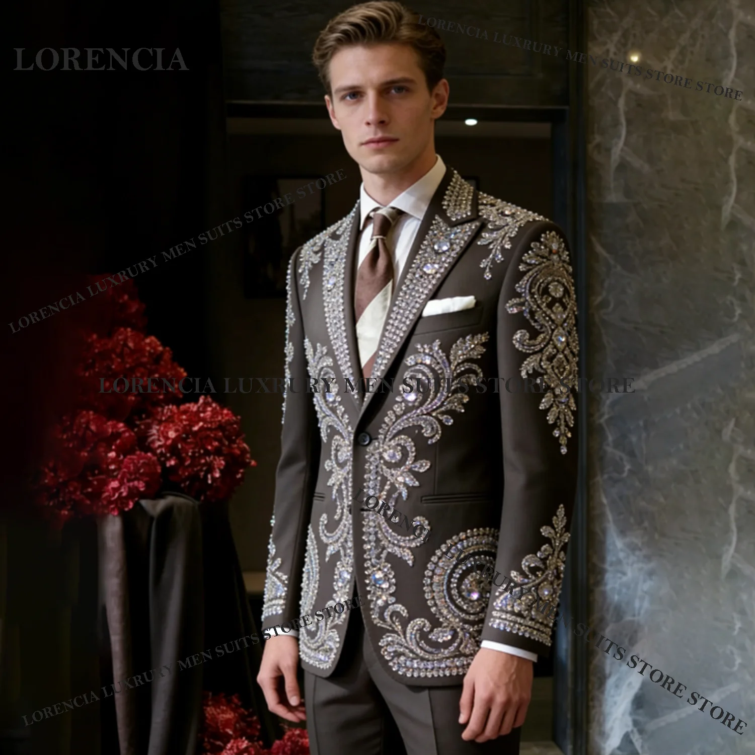 Customized Elegant Crystal Men Suit Sparkly Diamond Paillette Birthday Tuxedos Slim Ropa hombre 2 Pieces Sets Groom Male Blazer
Customized Elegant Crystal Men Suit Sparkly Diamond Paillette Birthday Tuxedos Slim Ropa hombre 2 Pieces Sets Groom Male Blazer