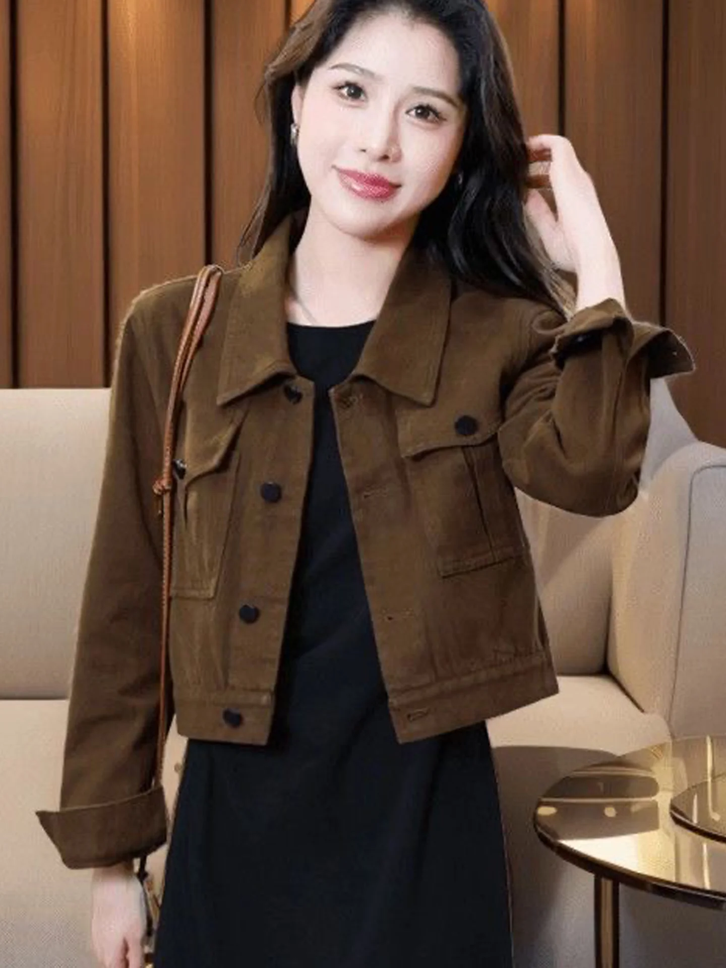 Весна 2026: Женская повседневная джинсовая куртка цвета красного вина, свободного кроя, стройнящая, модный топ, однотонная, винтажная, на пуговицах
Весна 2026: Женская повседневная джинсовая куртка цвета красного вина, свободного кроя, стройнящая, модный топ, однотонная, винтажная, на пуговицах