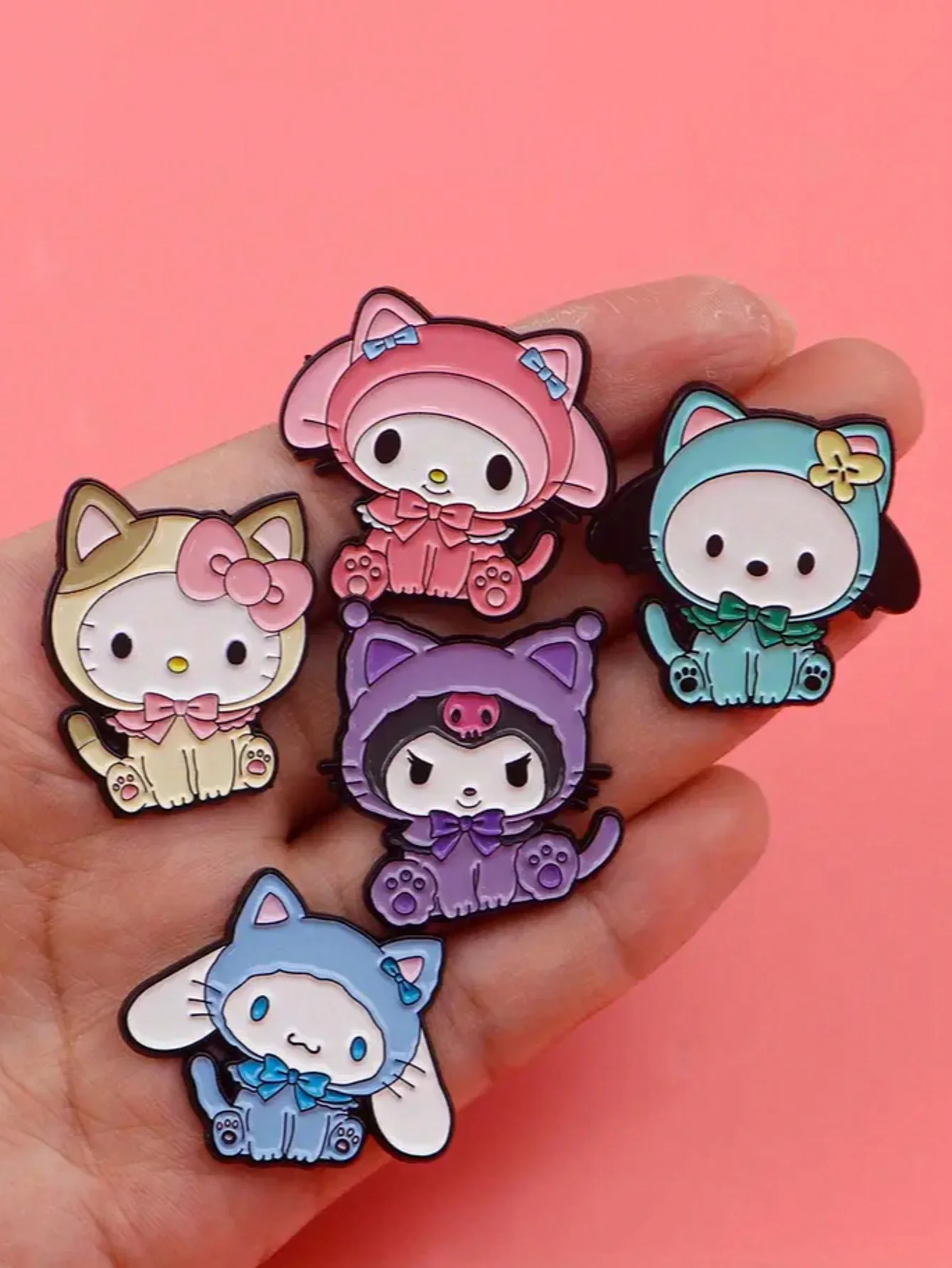 Cartoon anime cute soft Sanrio metal badge Kuromi big ear dog alloy oil drop brooch accessories
Cartoon anime cute soft Sanrio metal badge Kuromi big ear dog alloy oil drop brooch accessories