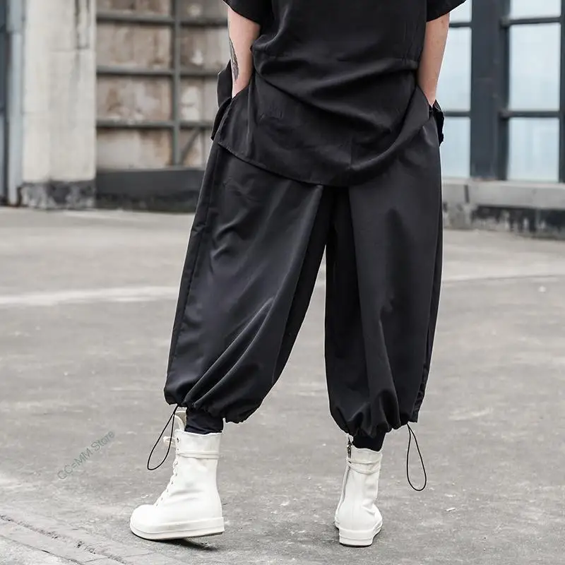 2022 New men aesthetic dark hip-hop street style fashion youth pants with rope loose casual pants
2022 New men aesthetic dark hip-hop street style fashion youth pants with rope loose casual pants