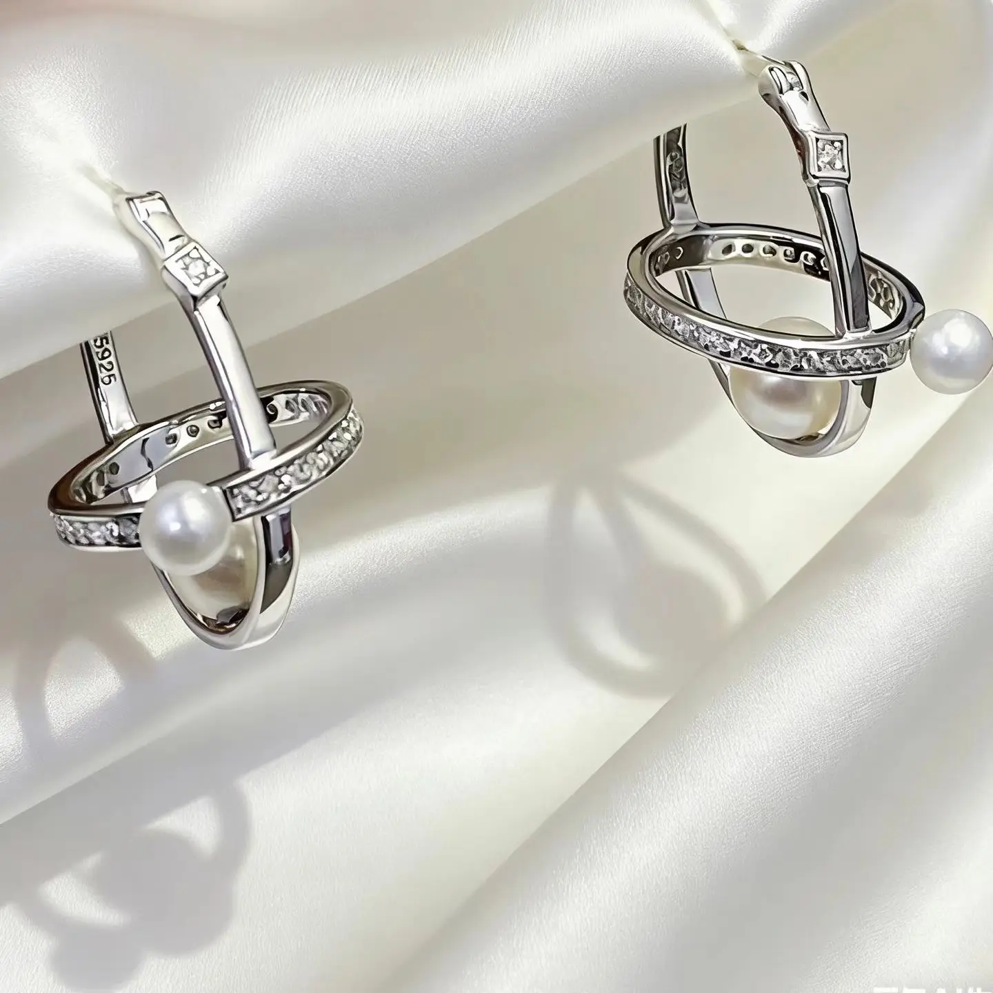 S925 Sterling Silver Earrings Mount Findings Settings Base Mounting Parts Accessory Fittings for 4.5-10mm Pearls
S925 Sterling Silver Earrings Mount Findings Settings Base Mounting Parts Accessory Fittings for 4.5-10mm Pearls