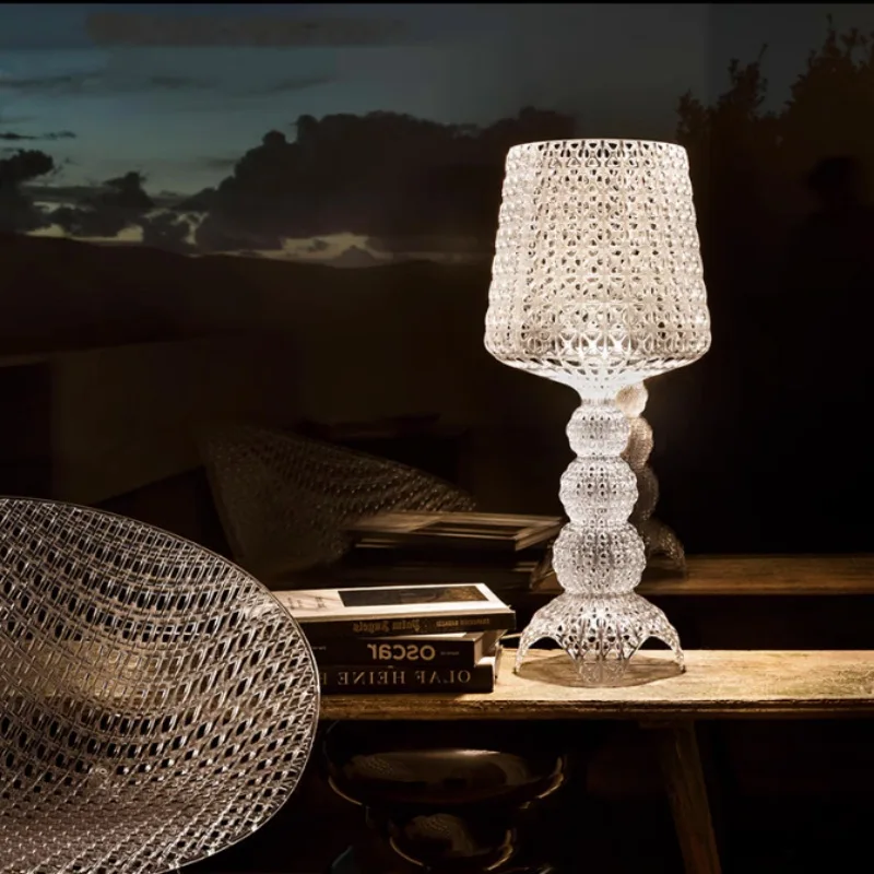 Italian decorative table lamp creative postmodern simple lamps
Italian decorative table lamp creative postmodern simple lamps