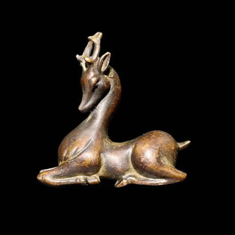 Solid ornament in vintage copper-plated finish, tea pet, small deer paperweight, stationery, home decoration craft
Solid ornament in vintage copper-plated finish, tea pet, small deer paperweight, stationery, home decoration craft