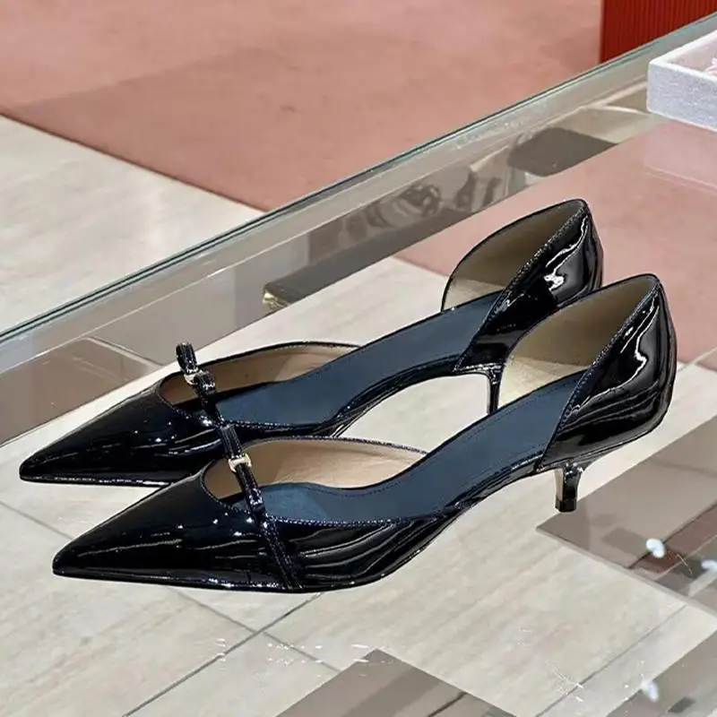 Bow 2025 Spring/Summer New Black Versatile Pointed Shallow Mouth Hollow High Heel Headless Sandals for Women
Bow 2025 Spring/Summer New Black Versatile Pointed Shallow Mouth Hollow High Heel Headless Sandals for Women