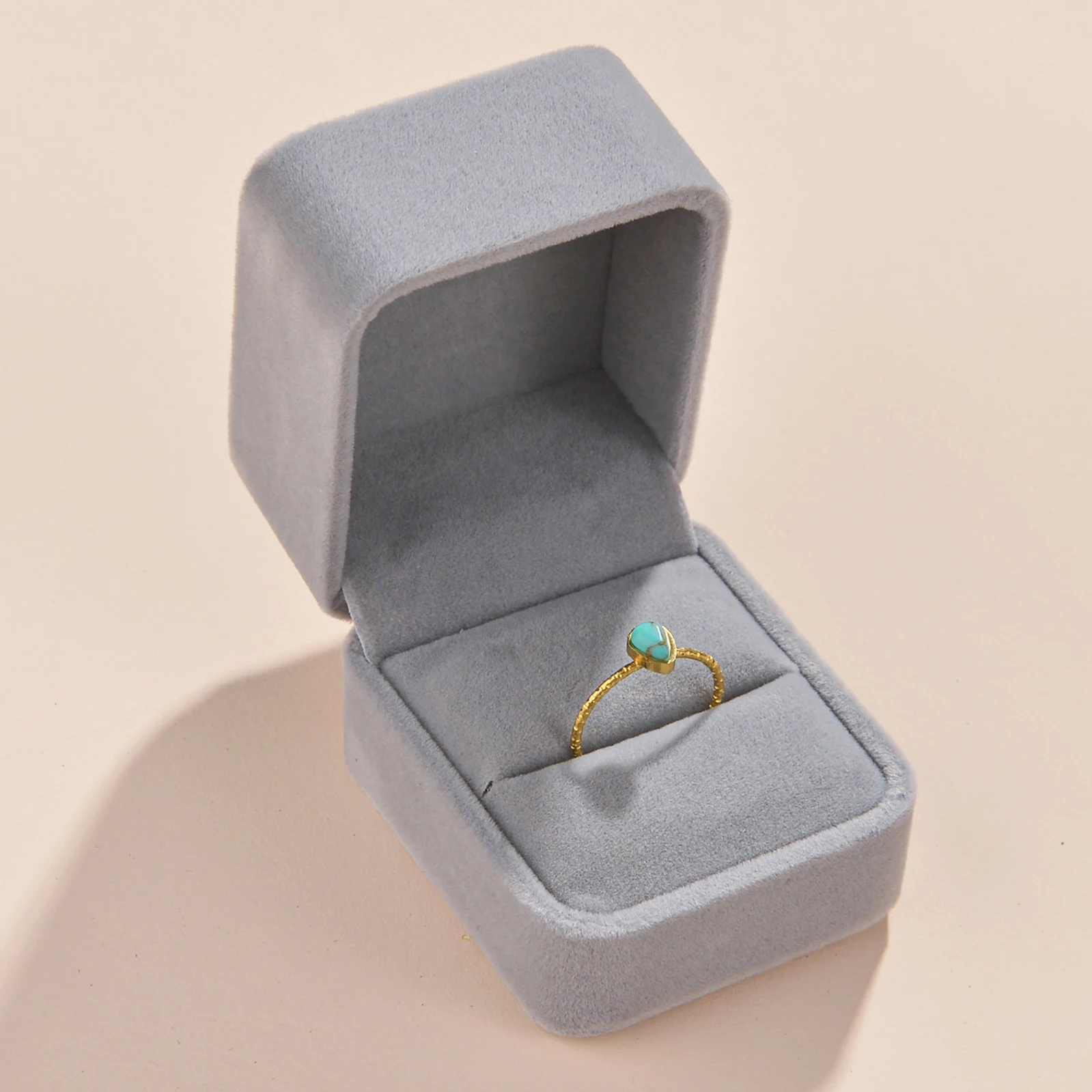 MeMolissa Elegant Square Velvet Ring Box Earrings Display Packaging Container Proposal Engagement Wedding Ceremony Gifts
MeMolissa Elegant Square Velvet Ring Box Earrings Display Packaging Container Proposal Engagement Wedding Ceremony Gifts