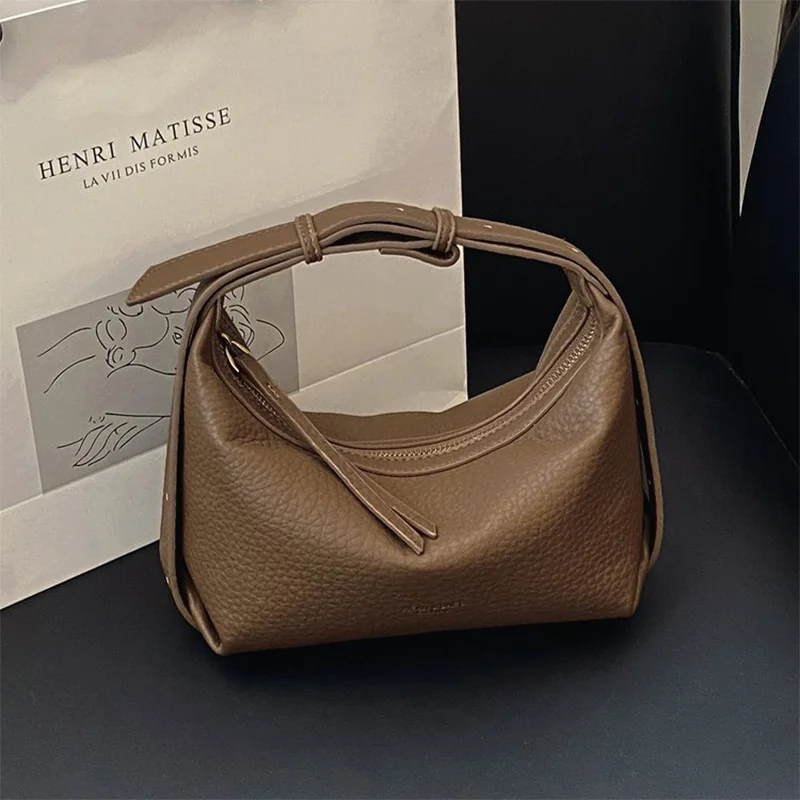 French Retro Ladies Shoulder Bag Soft Fashion Versatile Commuter Handbag New Elegant Litchi Pattern Messenger Bag Women's Bag
French Retro Ladies Shoulder Bag Soft Fashion Versatile Commuter Handbag New Elegant Litchi Pattern Messenger Bag Women's Bag