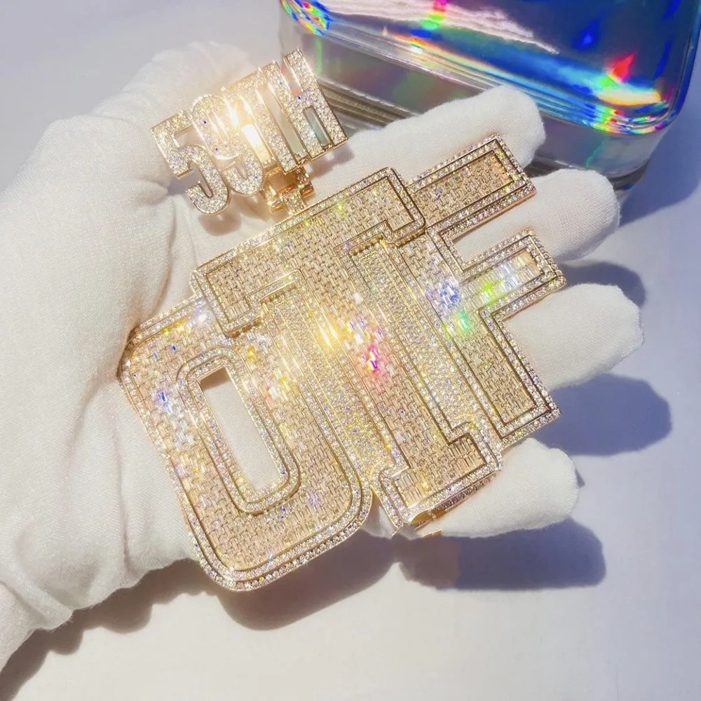 Custom Made Popular Design Baguette Diamond Vvs Moissanite Jewelry Men's 925 Silver Name Letter Iced Out Logo Hip Hop Pendant
Custom Made Popular Design Baguette Diamond Vvs Moissanite Jewelry Men's 925 Silver Name Letter Iced Out Logo Hip Hop Pendant