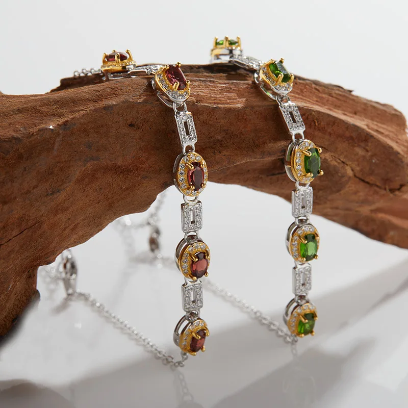 S925Pure Silver Inlaid Natural Garnet Diopside Gemstone Bracelet for Women Full Diamond Light Luxury High-end Jewelry Wholesale
S925Pure Silver Inlaid Natural Garnet Diopside Gemstone Bracelet for Women Full Diamond Light Luxury High-end Jewelry Wholesale