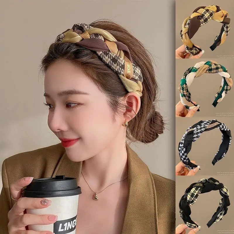 Retro Twist Plaid Headband for Women Korean Style Elegant Fashion Girl Wash Face Hairband
Retro Twist Plaid Headband for Women Korean Style Elegant Fashion Girl Wash Face Hairband