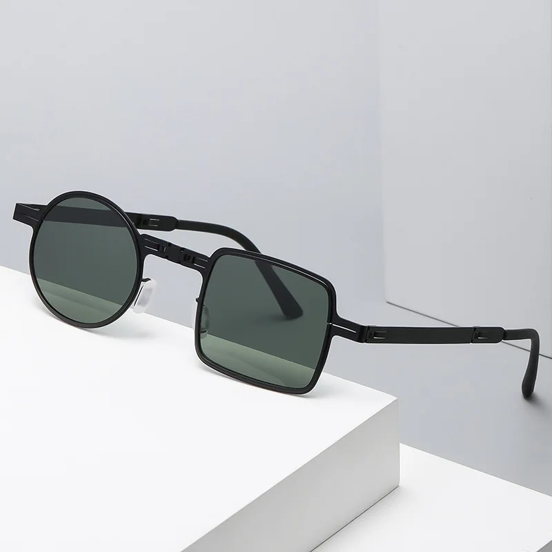 Ultra-light Folding Sunglasses for Men and Women in Summer Shading Travel Driving Polarized Irregular Sunglasses UV Protection.
Ultra-light Folding Sunglasses for Men and Women in Summer Shading Travel Driving Polarized Irregular Sunglasses UV Protection.