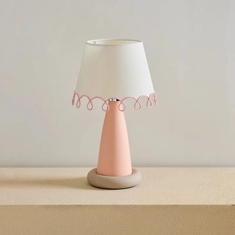 Cream Style LOOP Color Block Table Lamp Cute Girly Nordic Designer Bedroom Bedside Decorative Atmosphere Lamp Casa bedside lamp
Cream Style LOOP Color Block Table Lamp Cute Girly Nordic Designer Bedroom Bedside Decorative Atmosphere Lamp Casa bedside lamp