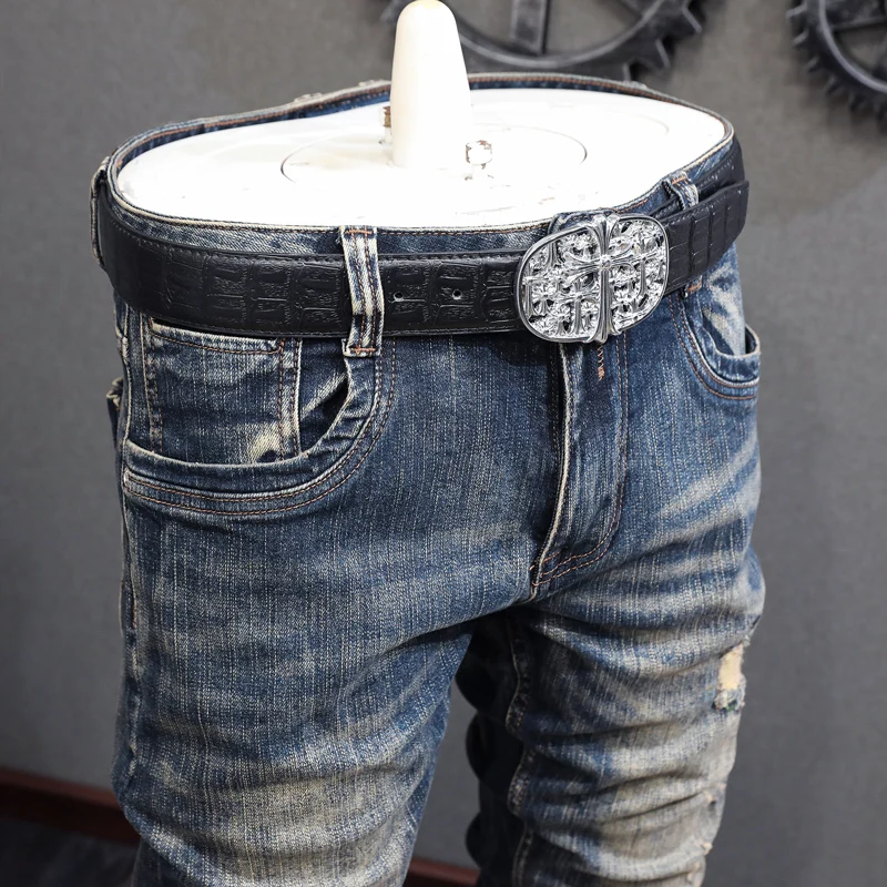 Fashionable new men's jeans washed nostalgic stretch slim fit retro blue embroidered jeans Italian designer pants hombre
Fashionable new men's jeans washed nostalgic stretch slim fit retro blue embroidered jeans Italian designer pants hombre